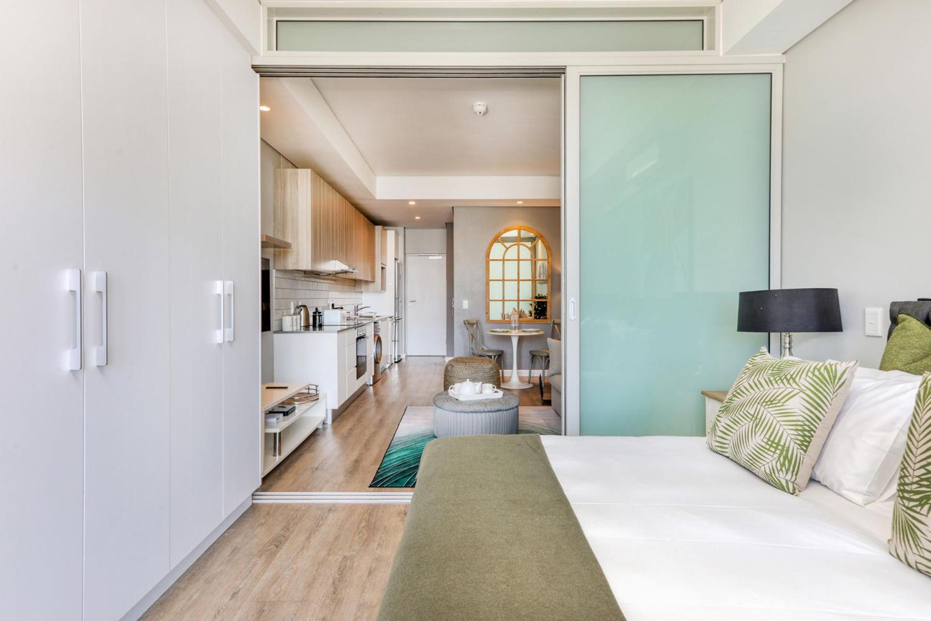 Backup-Powered Balcony Apartment Кейптаун Екстериор снимка